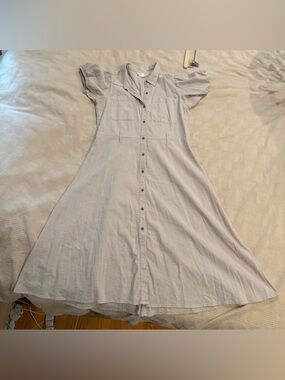 Lauren Conrad button down collared dress